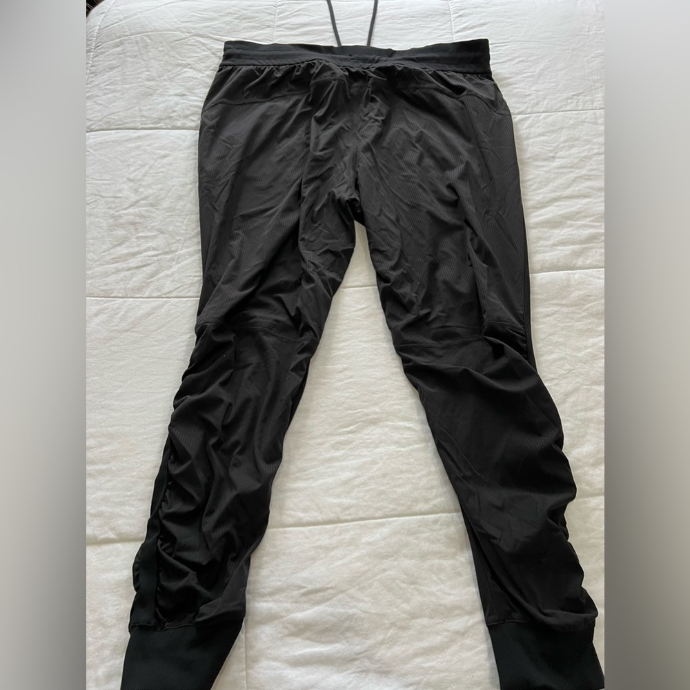 LULULEMON Beyond The Studio Jogger